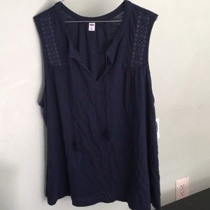 Old Navy embroidered sleeveless top
